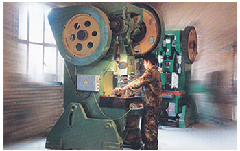 开式可倾压力机